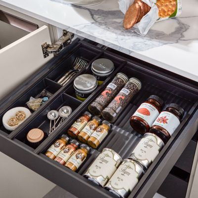 VU Lärche hell DB concrete brown D1 Besteckeinsatz Gewürze