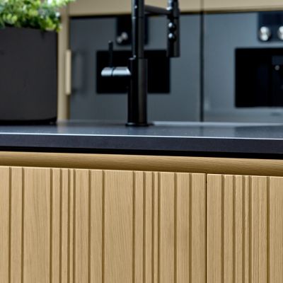 Y_EA Eiche trend MP steingrau ultramatt D1 Griffbeleuchtung